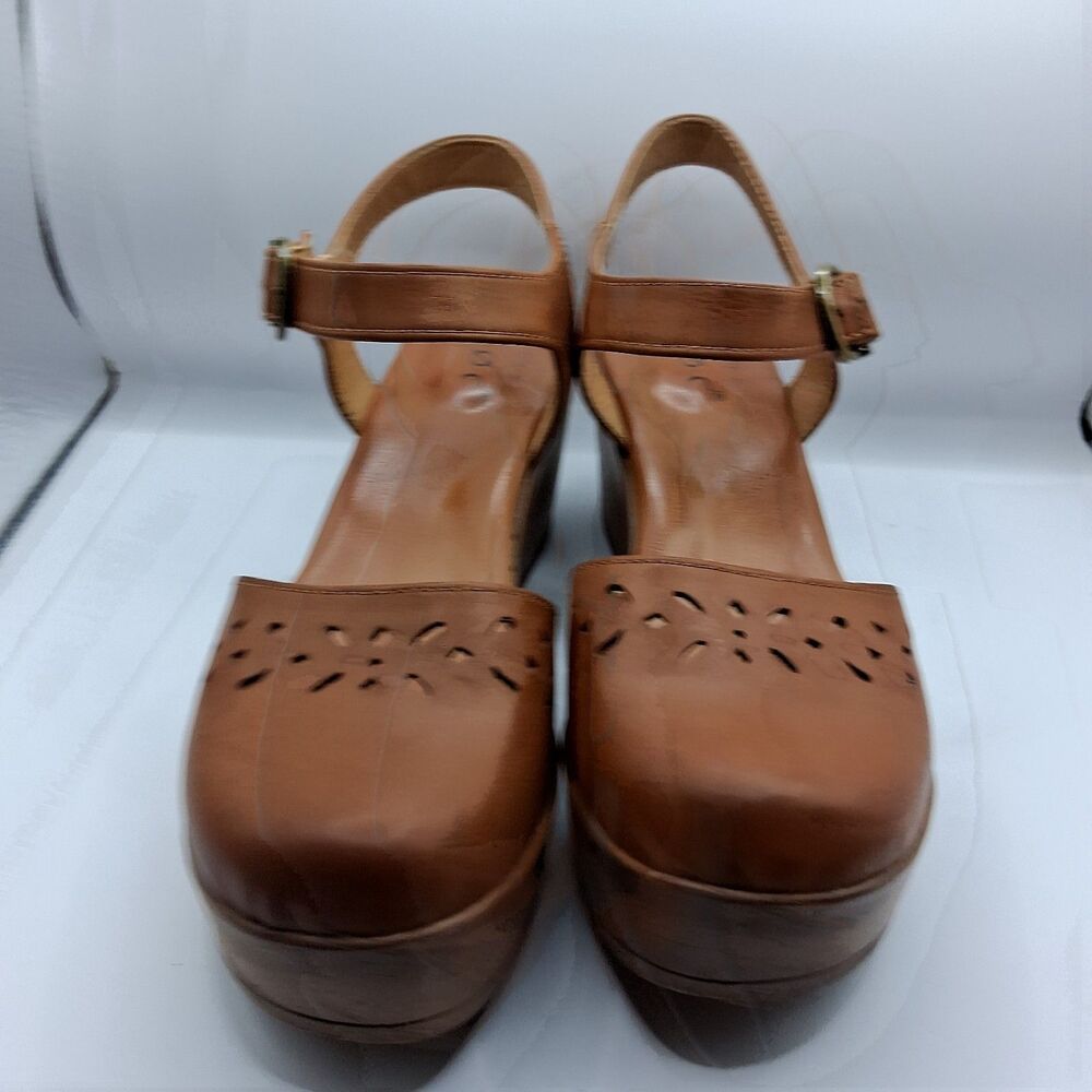 b.o.c. Born Concept Size 7M Tan Cutout Ankle Strap Platform Wedge Sandals